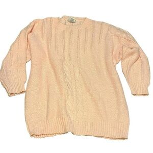 966-Vtg. Peachy pink cable knit sweater with a relaxed fit #cableknit